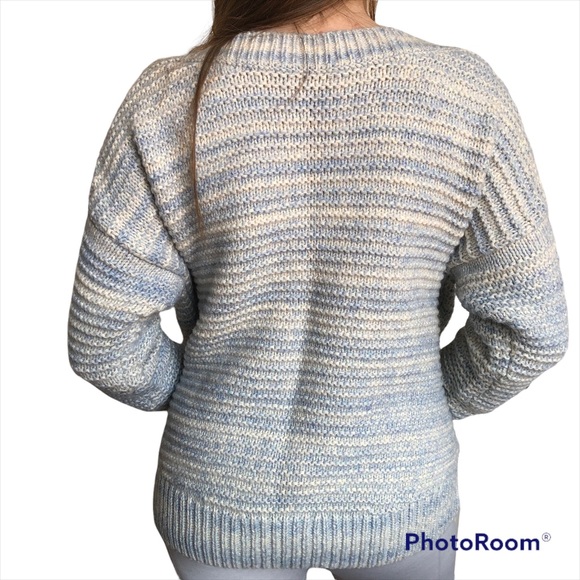 Victoria’s Secret Wool Cable-knit Sweater - Picture 5 of 11